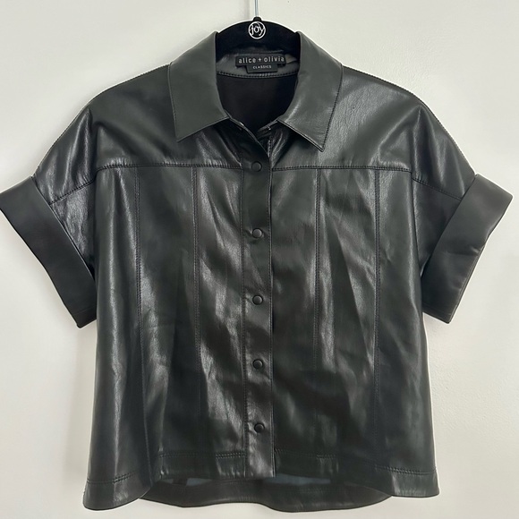 alice + olivia edyth vegan leather top | collared cropped button down | size XS - Picture 2 of 13